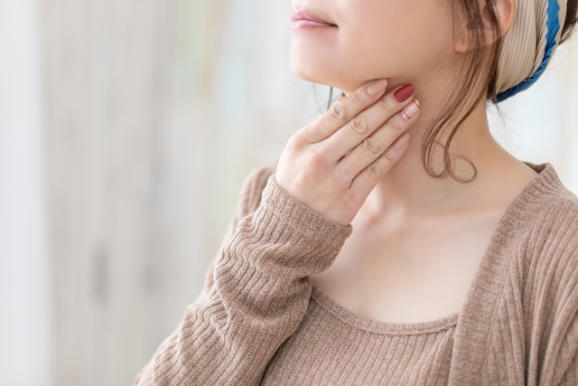 発声障害でお悩みの女性
