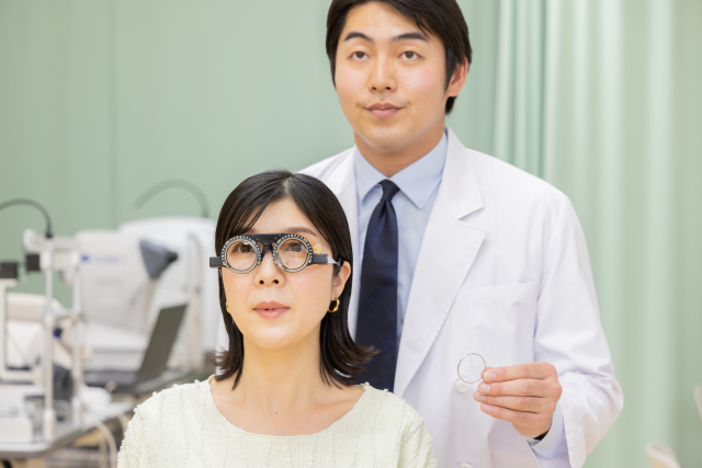 視力回復した女性 視力回復した女性